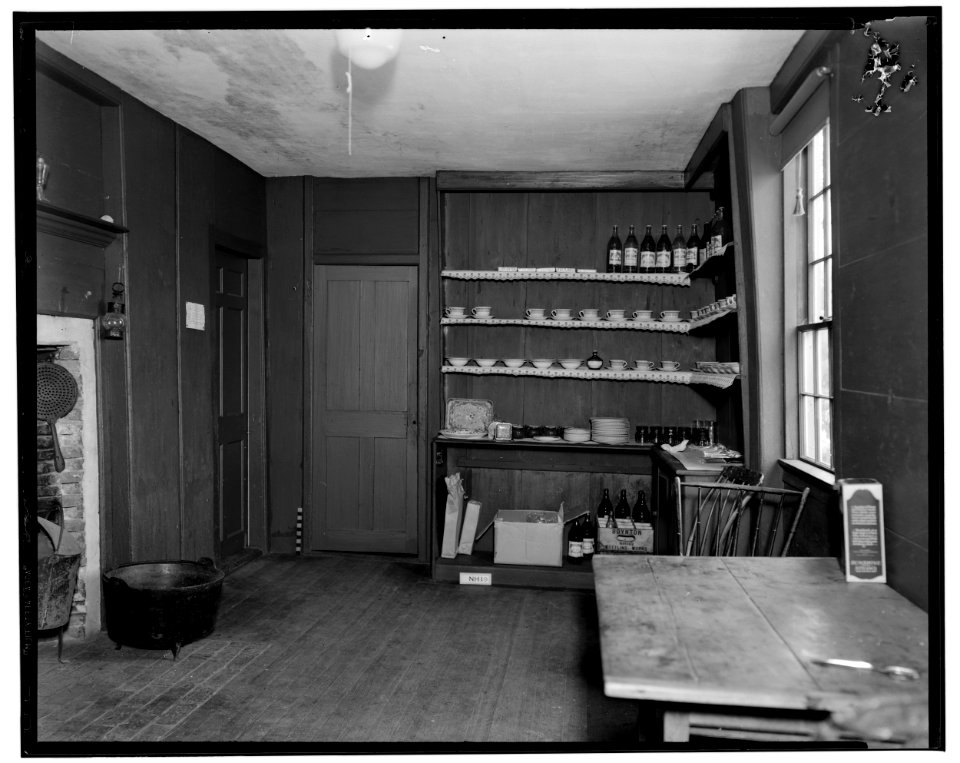 Historical American Building Survey L. C. Durette, Photographer July 28, 1936. KITCHEN TOWARD BED ROOM - Parsonage, Newington, Rockingham County, NH HABS NH,8-NEWI,2-11