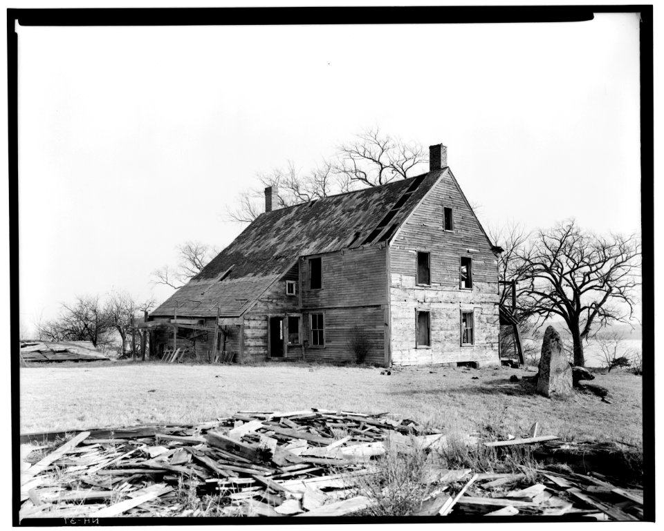 Historic American Buildings Survey L. C. Durette, Photographer VIEW FROM NORTH WEST - Doe Garrison, Lamprey River and Great Bay, Newmarket, Rockingham County, NH HABS NH,8-NEWM,1-3