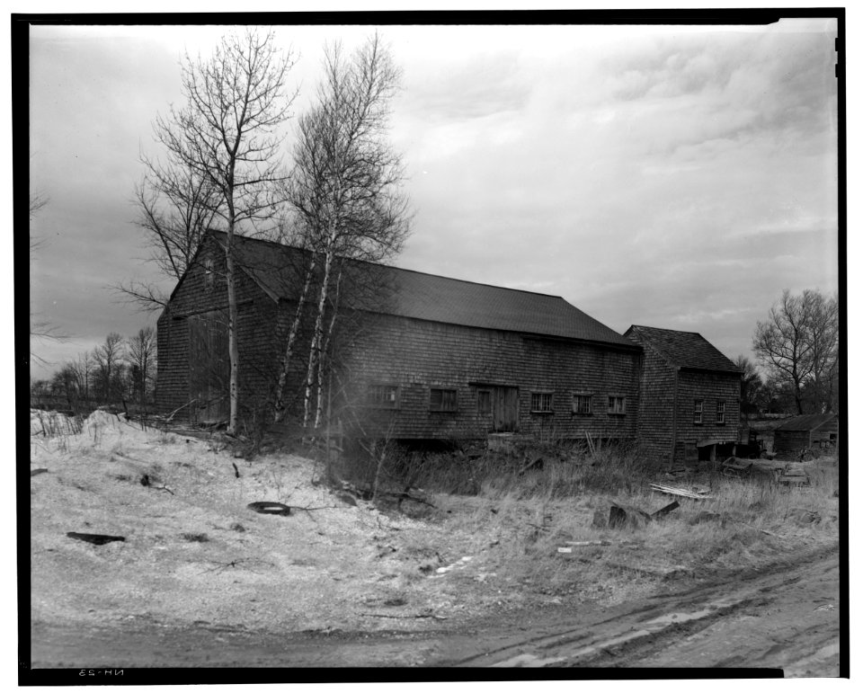 Historic American Buildings Survey L.C. Durette, Photographer March 18, 1937. BARN LOOKING NORTH EAST. - John Cram Farmstead, Hampton Falls, Rockingham County, NH HABS NH,8-HAMTOF,1-18