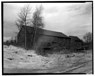 Historic American Buildings Survey L.C. Durette, Photographer March 18, 1937. BARN LOOKING NORTH EAST. - John Cram Farmstead, Hampton Falls, Rockingham County, NH HABS NH,8-HAMTOF,1-18