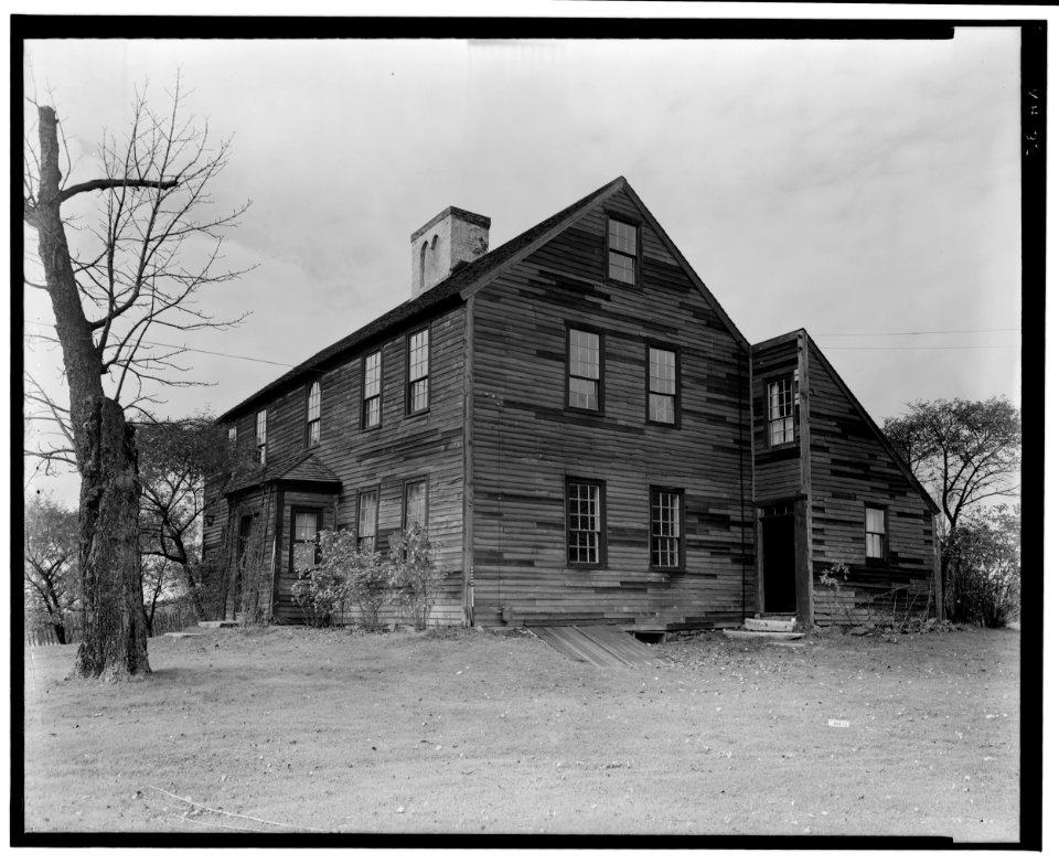 Historical American Buildings Survey L. C. Durette, Photographer Oct. 18, 1936 VIEW FROM SOUTH EAST - Colonel Paul Wentworth House, Dover Street (moved to MA, Dover), Dover, HABS NH,9-SALFA,1-16