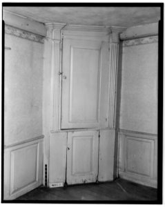 Historic American Buildings Survey L.C. Durette, Photographer November 1936 CORNER CUPBOARD SITTING ROOM - John Cram Farmstead, Hampton Falls, Rockingham County, NH HABS NH,8-HAMTOF,1-7