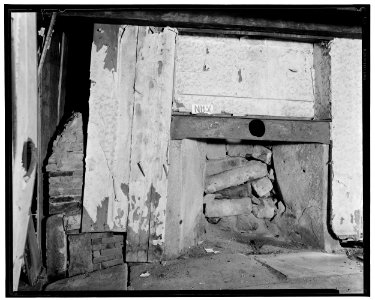 Historic American Buildings Survey L.C. Durette, Photographer SOUTH WEST ROOM - LIVING ROOM - Pioneer Cabin, Campton Station, Grafton County, NH HABS NH,5-CAMP.V,1-18