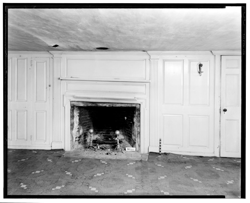 Historical American Buildings Survey L. C. Durette, Photographer July 28, 1936 FIRE PLACE SOUTH EAST BED ROOM - Pendergast Garrison, Packer's Falls, Durham, Strafford County, NH HABS NH,9-DUR.V,1-11