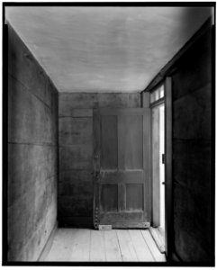 Historical American Buildings Survey L. C. Durette, Photographer Oct. 18, 1936 ENTRANCE TO LEAN TO - Colonel Paul Wentworth House, Dover Street (moved to MA, Dover), Dover, HABS NH,9-SALFA,1-25