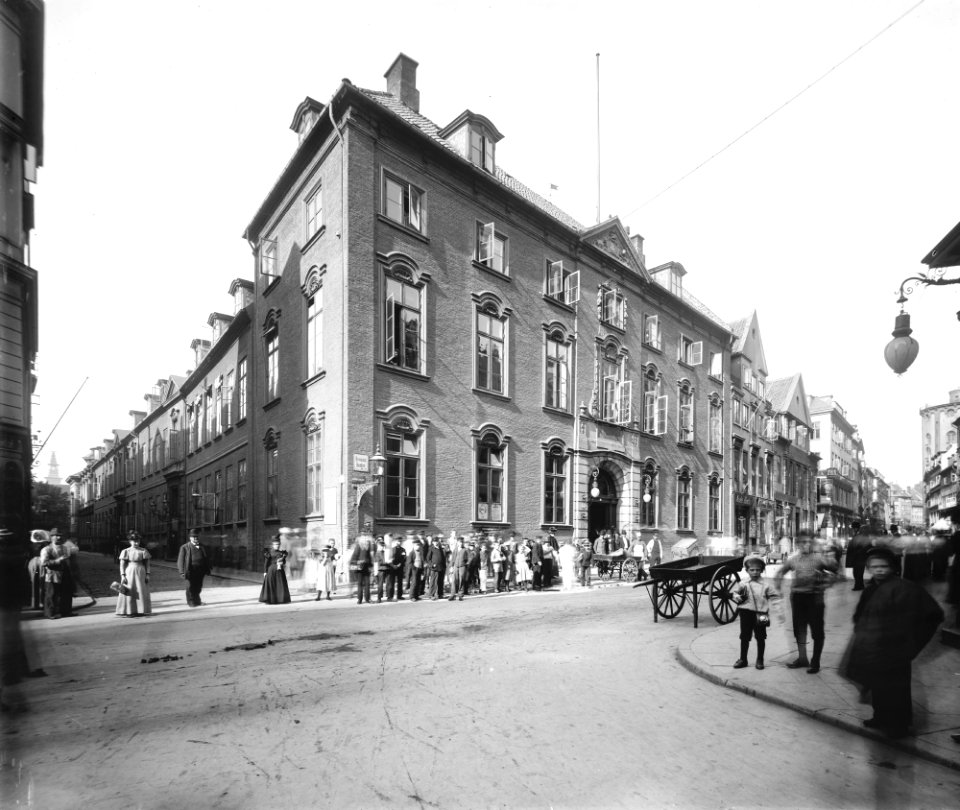 Hjørnet af Købmagergade og Valkendorfsgade. Posthuset