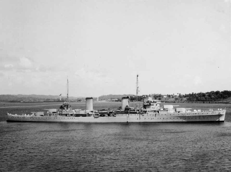HMAS Perth (D29) in Gatun Lake, Panama Canal, in March 1940