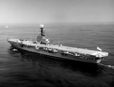 HMAS Melbourne (R21) underway 1967 photo