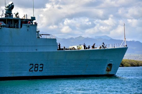 HMCS Algonquin arrives at Joint Base Pearl Harbor-Hickam 130208-N-RI884-049