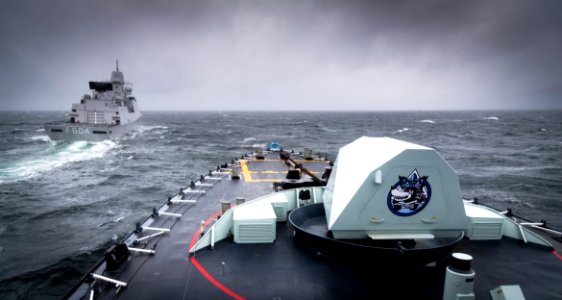 HMCS Montreal (37387256781)