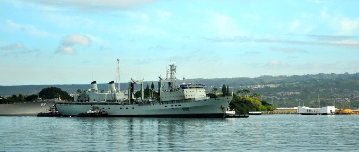 HMCS Protecteur arrives at Joint Base Pearl Harbor-Hickam 140306-N-QG393-011