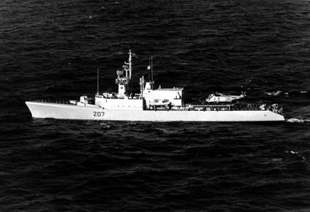 HMCS Skeena (DDH 207) operating with the NATO Standing Naval Force Atlantic in February 1978