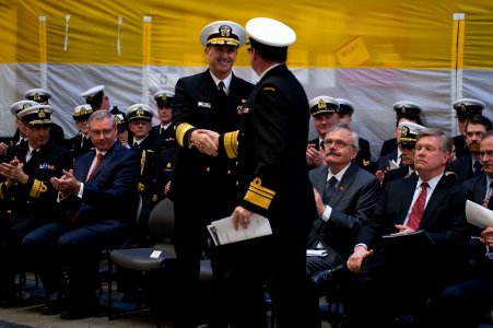 HMCS Toronto receives award 150220-N-AT895-083
