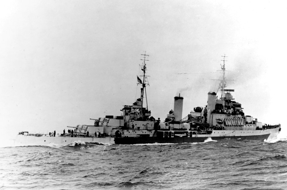 HMNZS Gambia (48) underway c1945