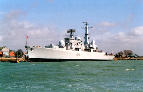 HMS Bristol (D23) photo