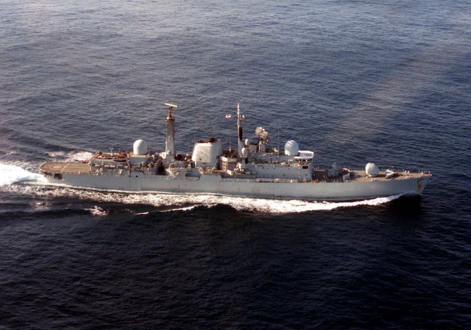 HMS Exeter (D89) underway 1986