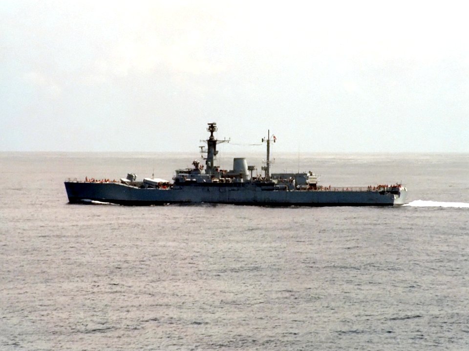 HMS Jupiter (F60) underway in the Indian Ocean on 26 September 1985 (6418851)