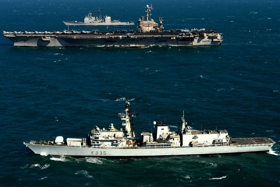 HMS Monmouth alongside USS John C. Stennis at sea. (8407481897)