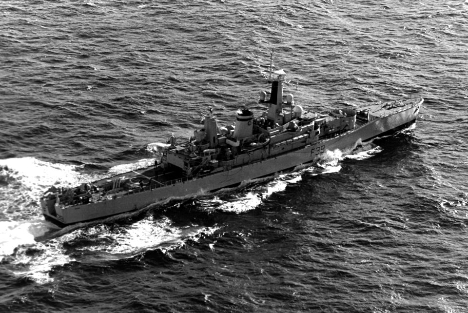 HMS Naiad (F39) underway in February 1978