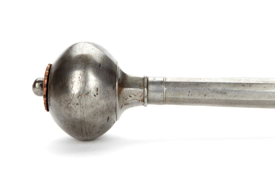 Hjälmkrossare-buljawa av stål från 1600-talet - Skoklosters slott - 93099
