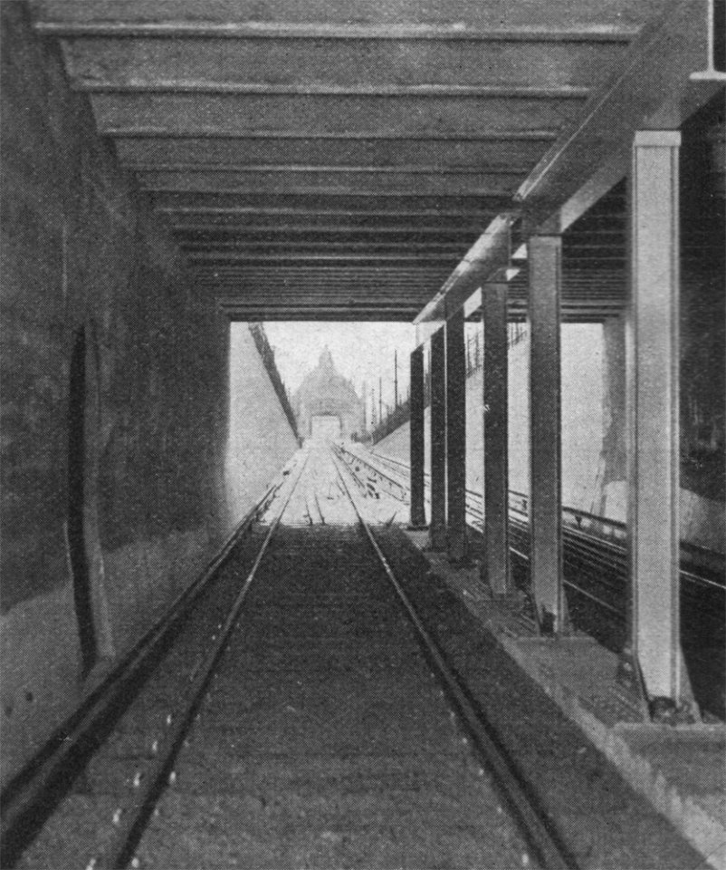 Hochbahnstation Nollendorfplatz
