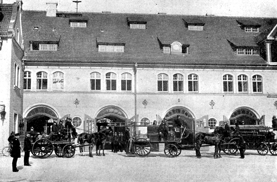 HL Damals - Hauptfeuerwache Löschzug 1906