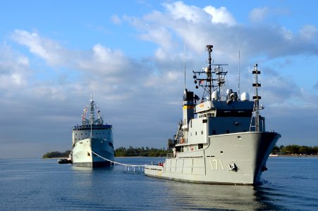 HMCS Protecteur arrives at Joint Base Pearl Harbor-Hickam 140306-N-DX698-191