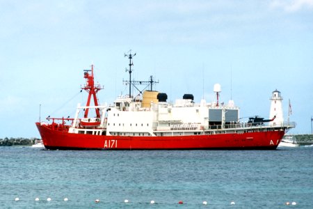 HMS Endurance (A171) at Nassau in 1982