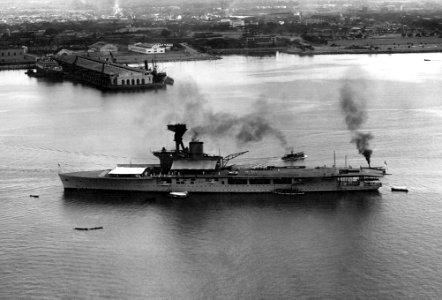 HMS Hermes (95) at Honululu c1924