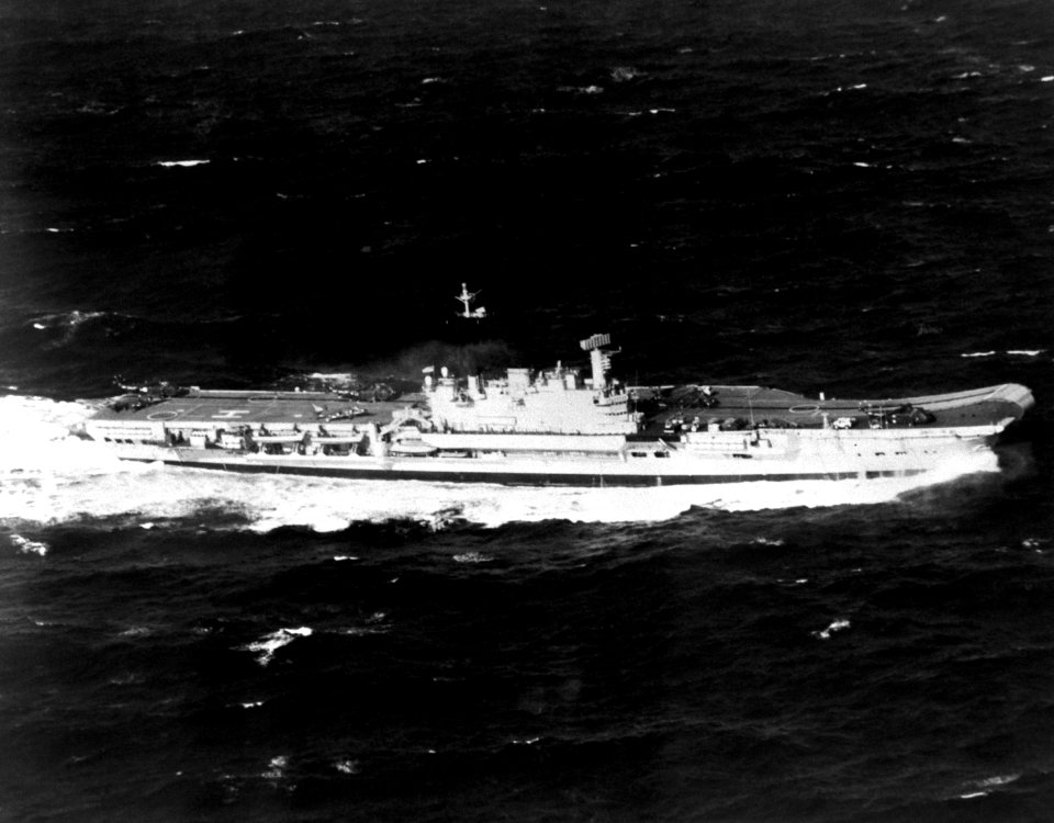 HMS Hermes (R12) underway on 16 March 1982 (6350754)