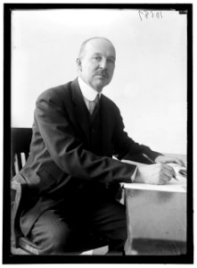 HOLDEN, HALE. AT DESK LCCN2016868811