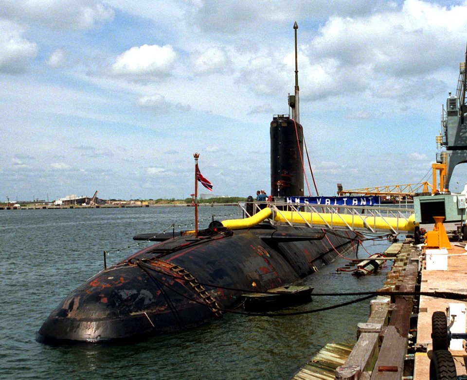 HMS Valiant S102 01