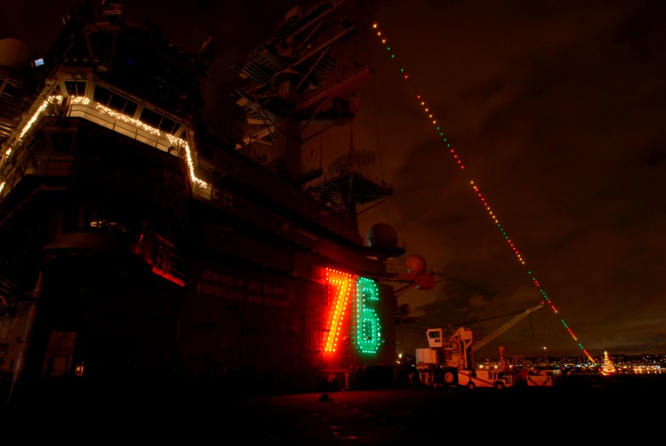 Holiday lights on display DVIDS74300