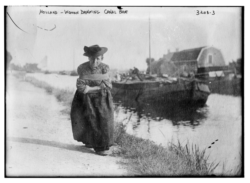 Holland - woman drawing canal boat (pulling) LCCN2014697180