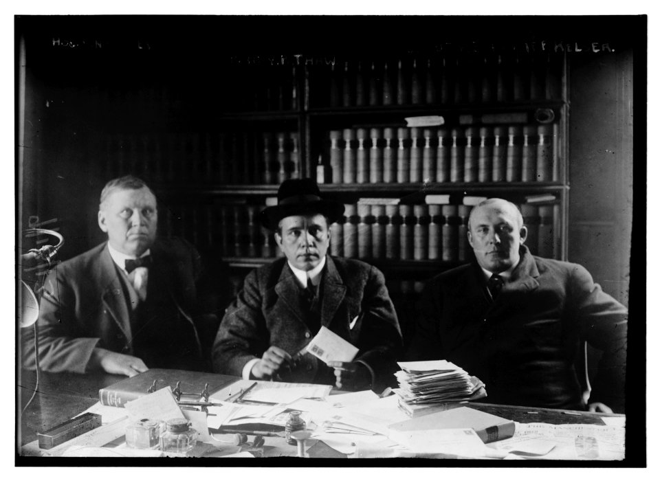 Holman A. Drew, Harry K. Thaw, Deputy Sherriff Kelser LCCN2014694515