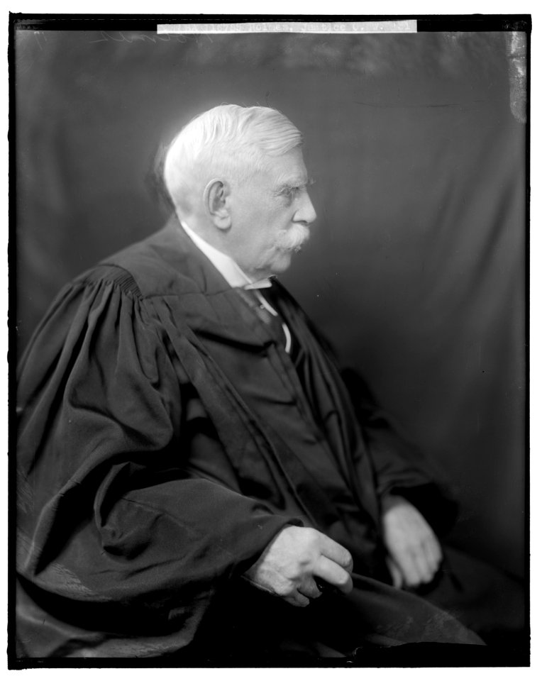 HOLMES, OLIVER W. JUSTICE LCCN2016862442