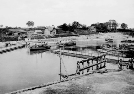 Holtenauer Prahmdrehbrücke über den Nord-Ostsee-Kanal (Kiel 44.663)