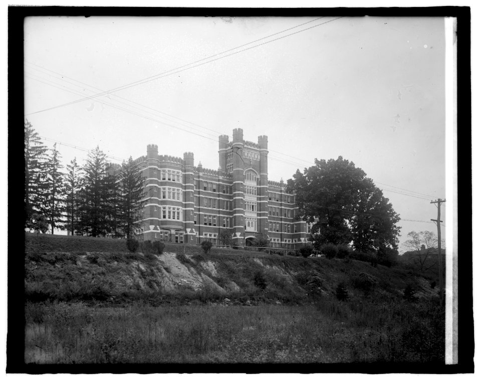 Holy Cross Academy LCCN2016826064
