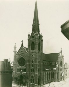 Holy Name Cathedral, Chicago, between 1913 and 1914 (NBY 851)