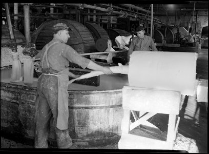 Holyoke, Massachusetts - Paper. American Writing Paper Co. Washer - Furnishing. - NARA - 518329