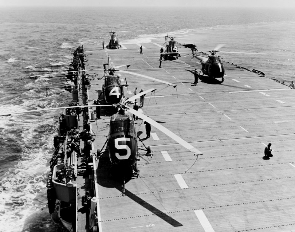 HO4S helicopters of HS-4 on USS Badoeng Strait (CVE-116) in July 1954