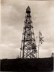 Hochstand bei Podmanastyrek-Stanislawczyk. (1-III.1918.) (BildID 15712957)