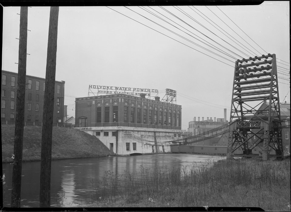 Holyoke, Massachusetts - Scenes. The master corporation of Holyoke and the change from water to hydro-electric... - NARA - 518293