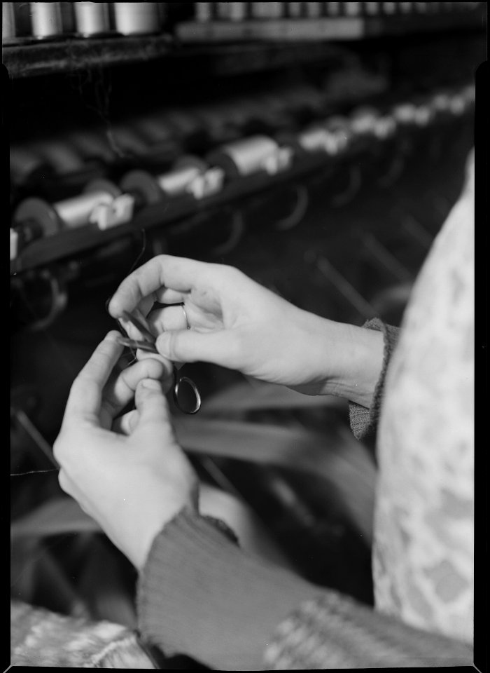 Holyoke, Massachusetts - Silk. William Skinner and Sons. Winding raw silk from skein to bobbin. - NARA - 518323