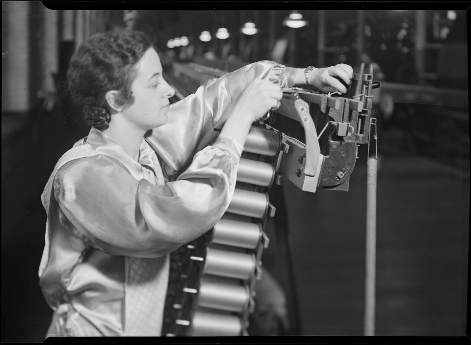 Holyoke, Massachusetts - Silk. William Skinner and Sons. From spool creel to warper. - NARA - 518315