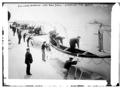 Holland America Life Boat Drill - stripping the boats LCCN2014690366 photo