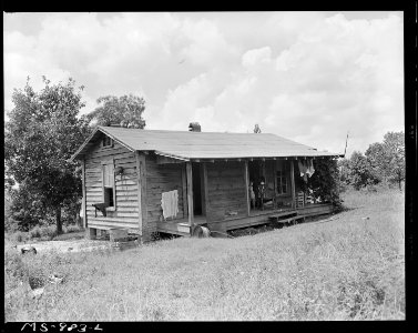 Home of Andrew Dutton, miner, who lives in company housing project. Consolidated Coal Company, Bankhead Mine... - NARA - 540641