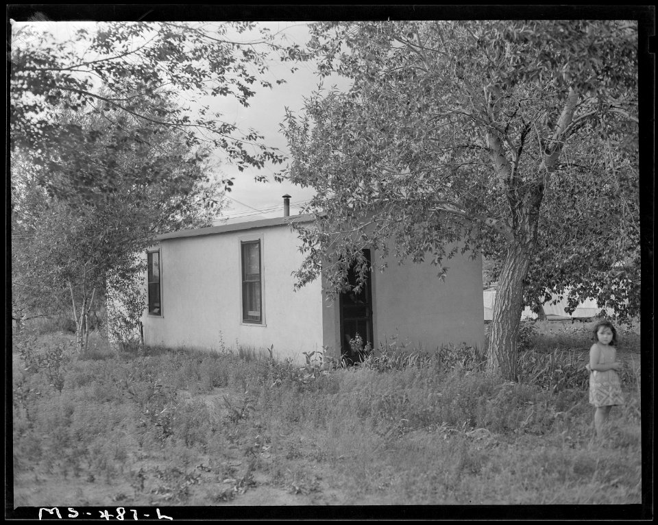 Home of Dan Marques, miner, living in company housing project. This mine has open shop but pays its miners union... - NARA - 540441