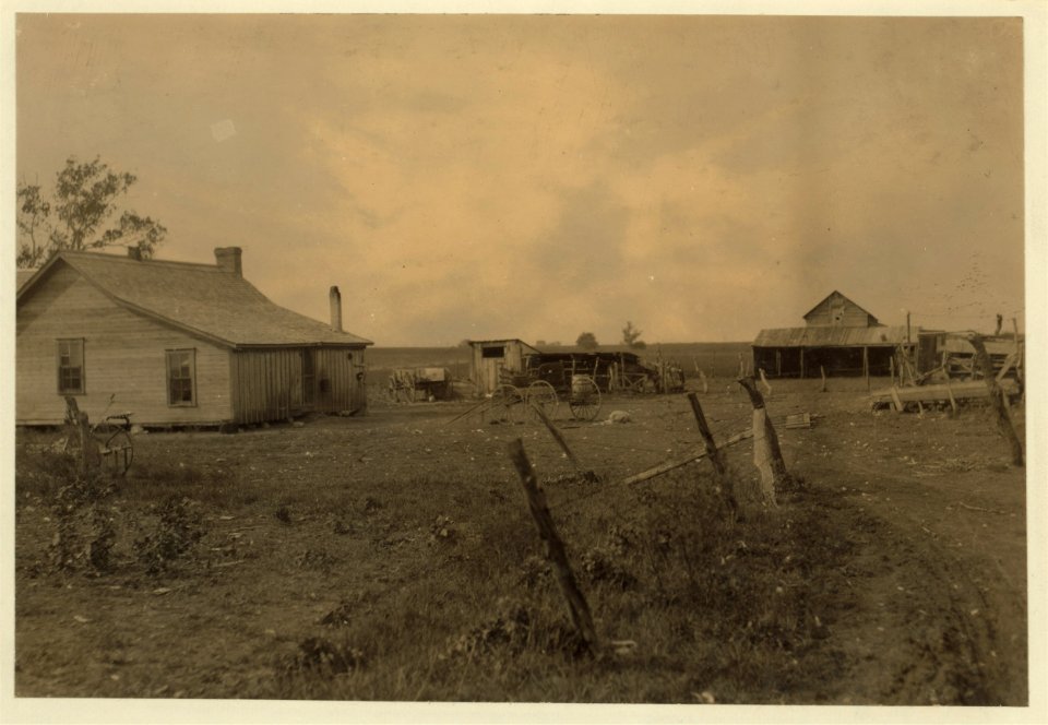 Home of family of 'Renters.' 9 members, near West. Everything run down. See Hine report. LOC nclc.00232
