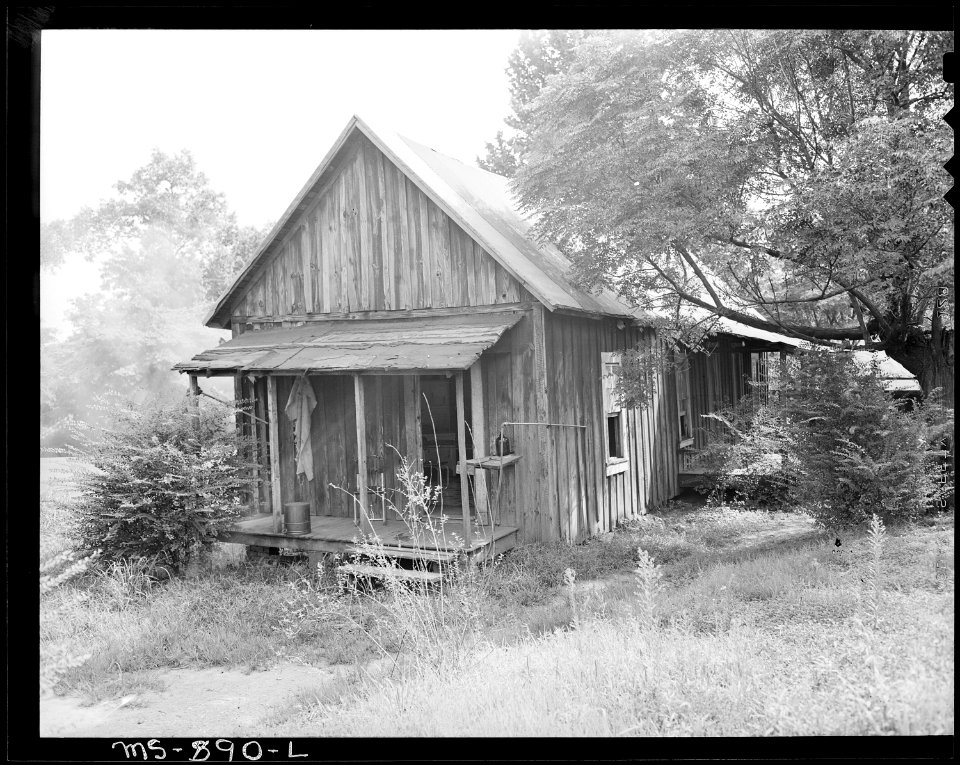 Home of Alvis New, miner, living in company housing project. Adams, Rowe & Norman Inc., Porter Mine, Adamsville... - NARA - 540592